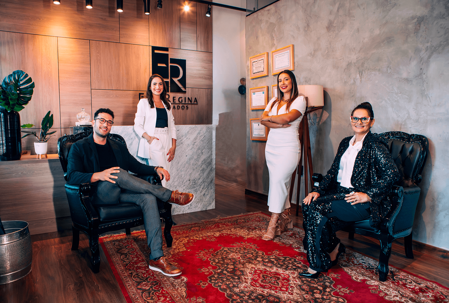 Equipe do escritório Parizotto Advogados Associados